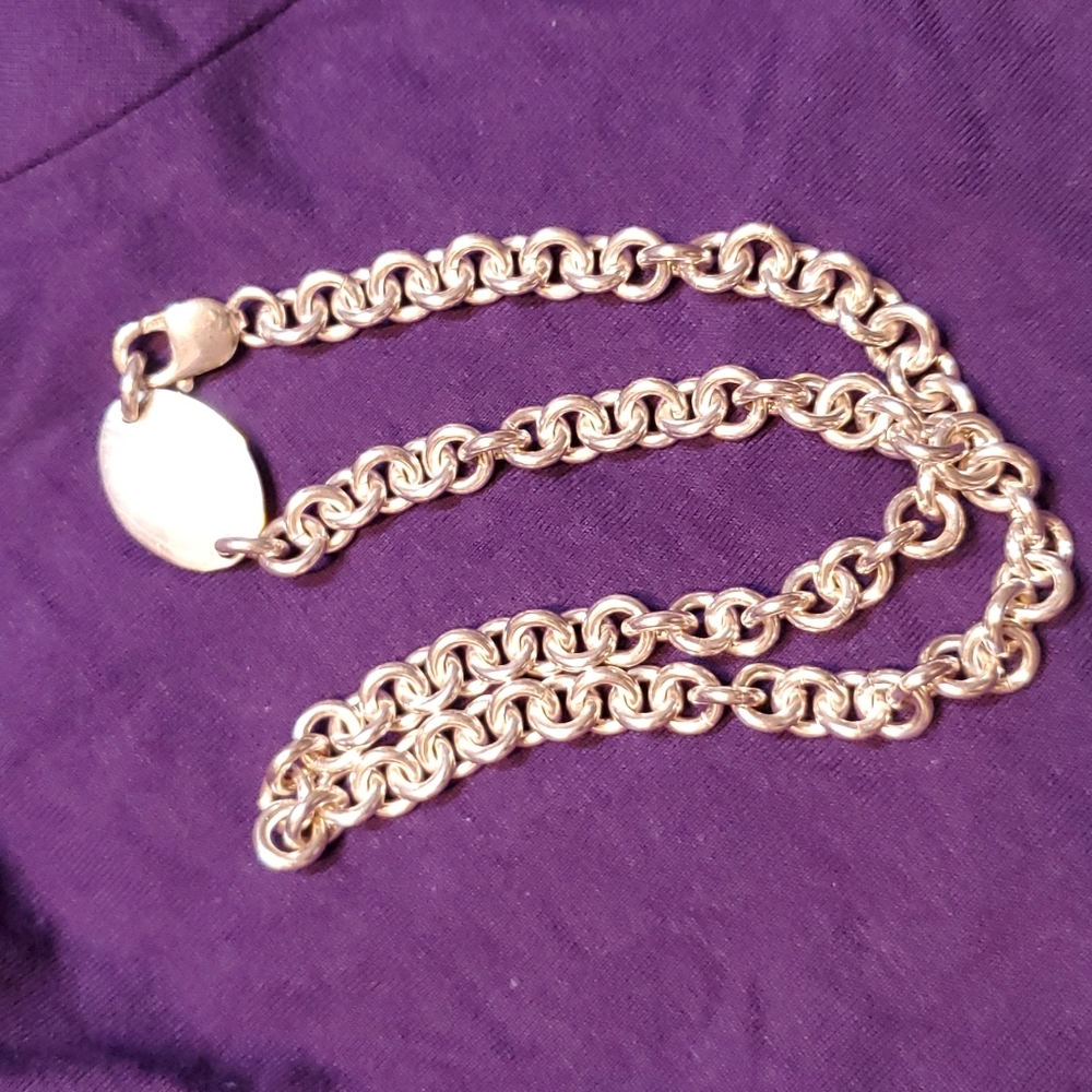 Silver Toggle Necklace with oval Pendant - Picture 9 of 16